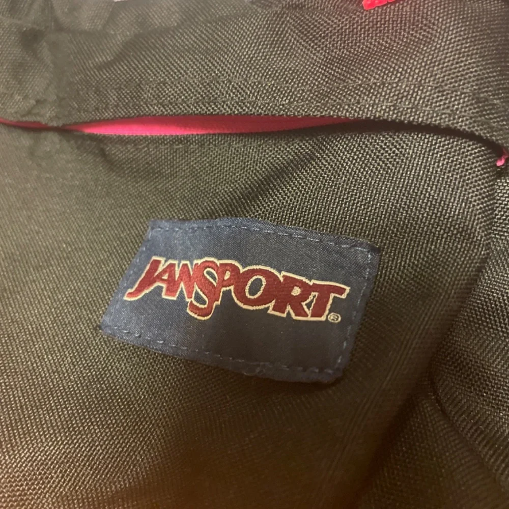 Backpack - Picture 4 of 4